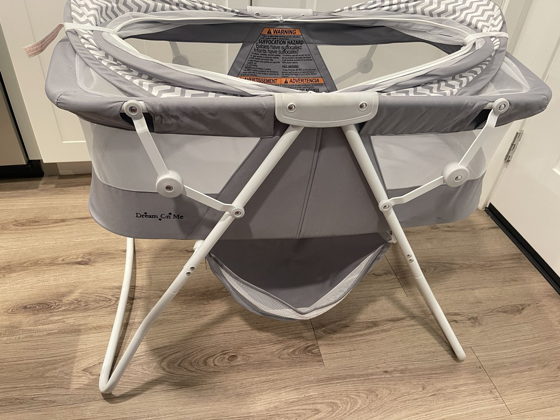 Bassinet • Dreams on me