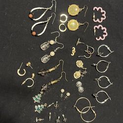 Jewelry Grab Bag Of Earrings