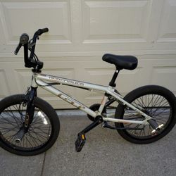 GT Performer 20" bmx tricks stunts jumps bicycle skate park pro bike $425