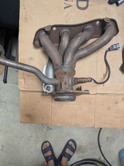 Toyota Prius exhaust manifold