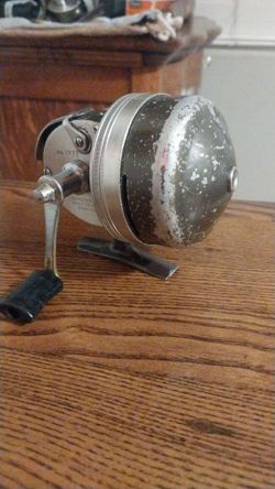 Vintage Shakespere Wondercast Reel