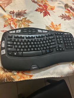 Logitech K350 Wireless Comfort Wave Keyboard