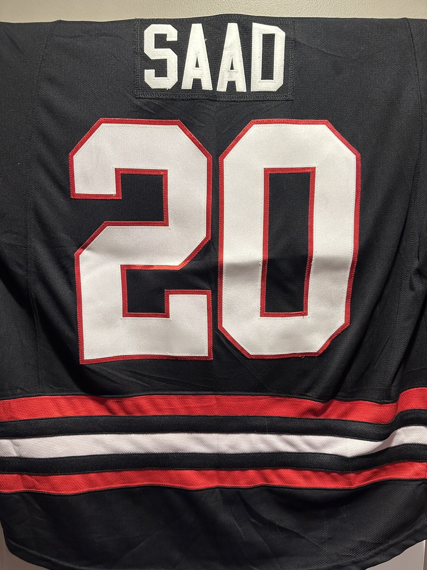 Brandon Saad Adult XL Blackhawks Jersey
