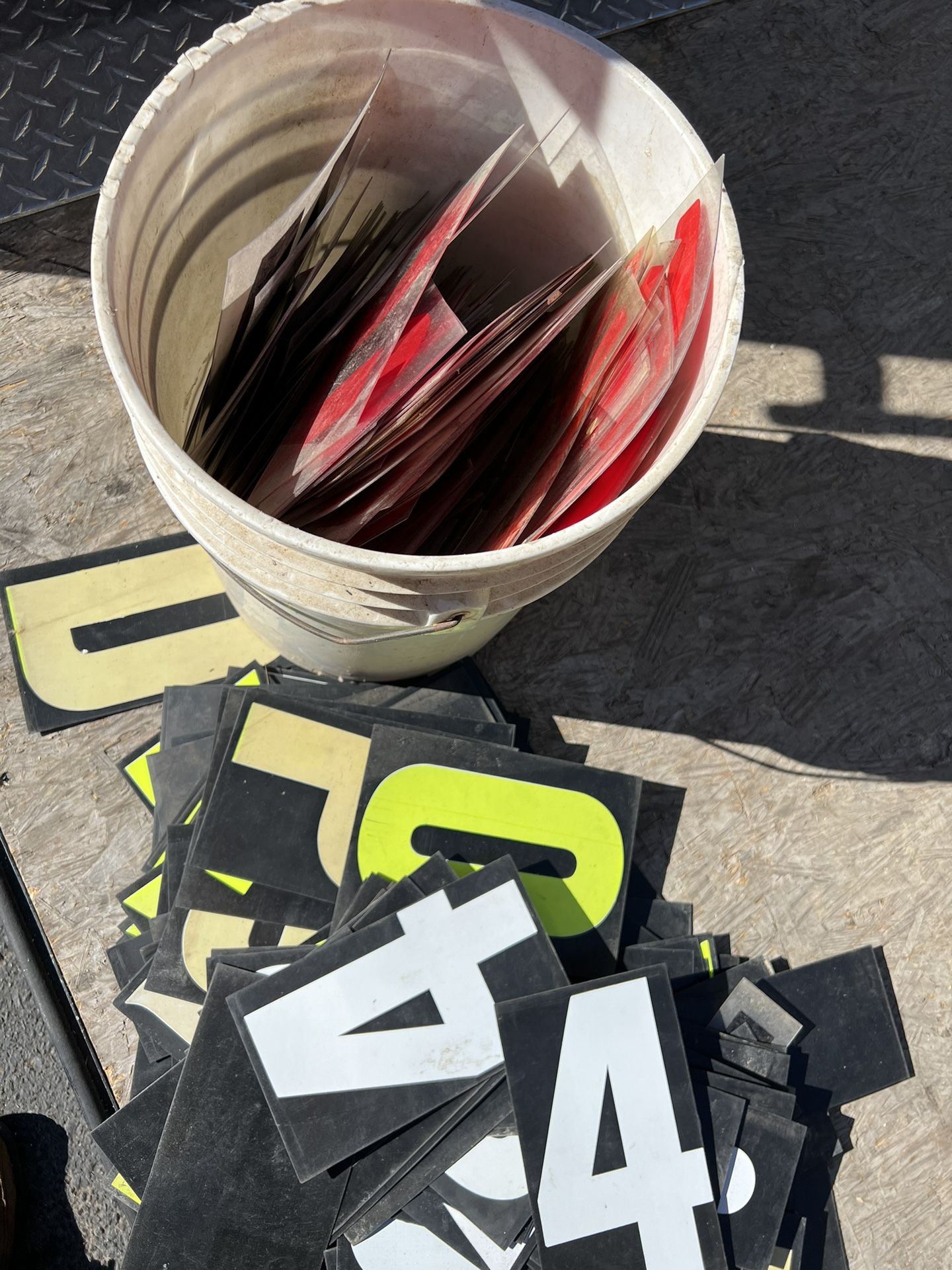 Sign Letters