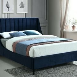 Eva Velvet / Wood Navy King Bed

