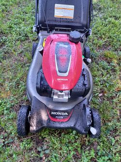 Lawn Mower Honda HRN216 New conditions rear wheels drive Self Propelled Run Like New