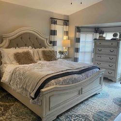 Antique Queen Size Bed Frame /FREE DELIVERY 