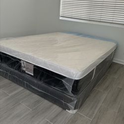 NEW Mattress Queen Size Plush Pillowtop With Box Spring // Offer  🚚