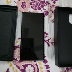 Samsung Galaxy S24 Ultra 1tb Unlocked. Around 97% Battery