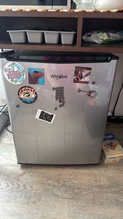 Whirlpool mini fridge
