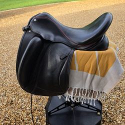 Wolfgang Custom Saddlery Dressage Saddle