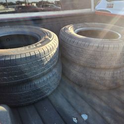 225-75-15 4 Tires