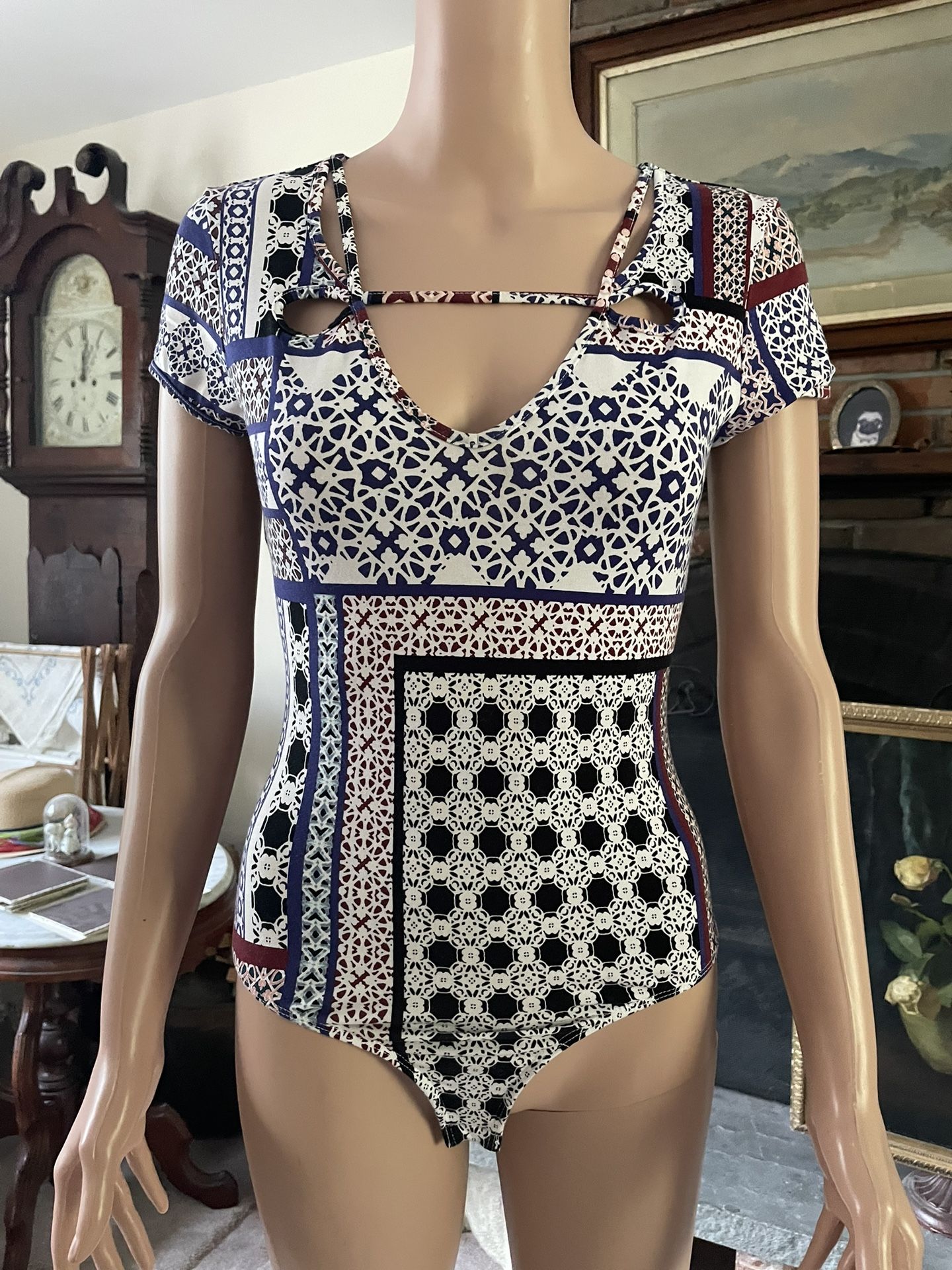 Guess Bodysuit