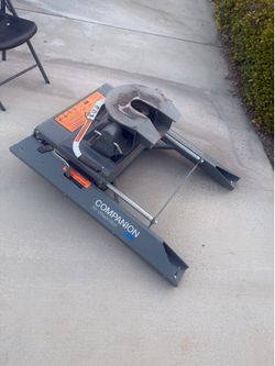 B&W sliding Companion fifth-wheel Hitch