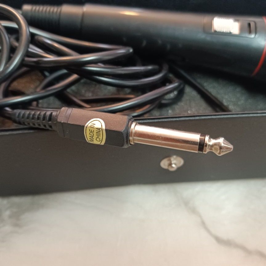 Microphone