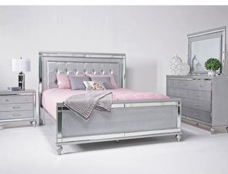 Whole bedroom set + mattress + vanity add in