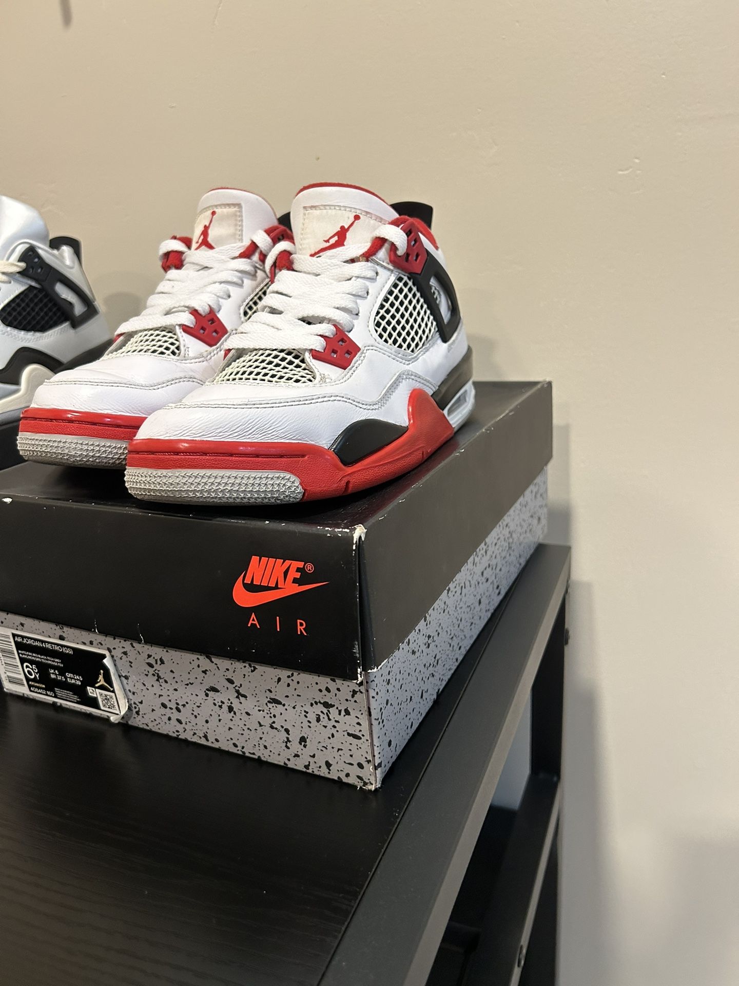 Air Jordan 4 Retro 