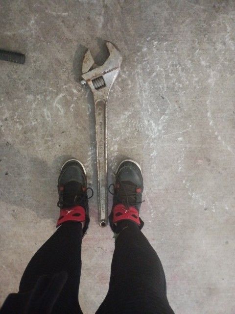 24 Inch Wrench