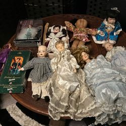 Dolls 