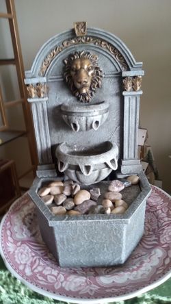 Brand New Lion's Head Tabletop Fountain with Light