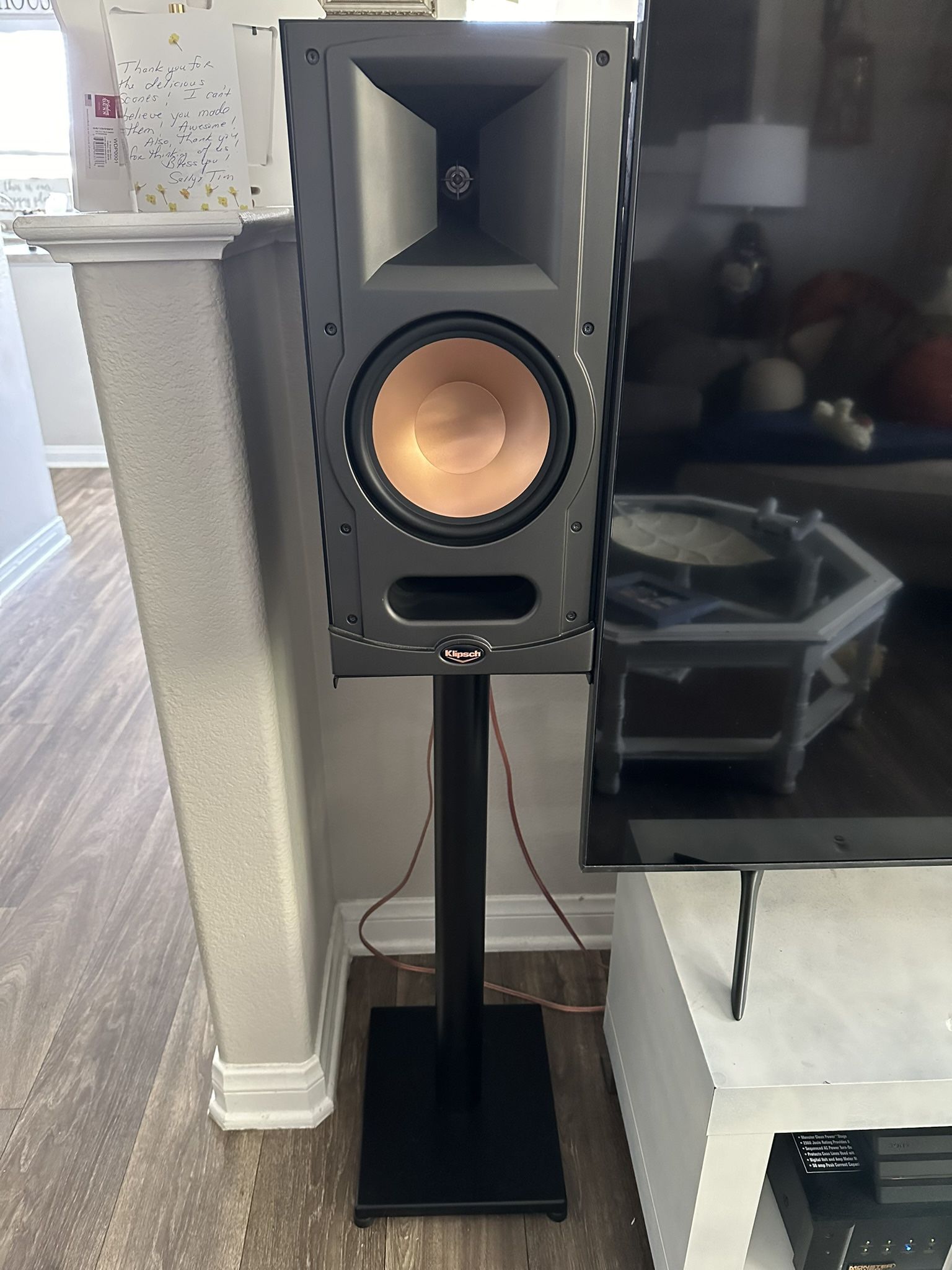 ~ “PRICE DROP” KLIPSCH RB-81 REF IV BOOKSHELF SPEAKERS W/29” STANDS ~