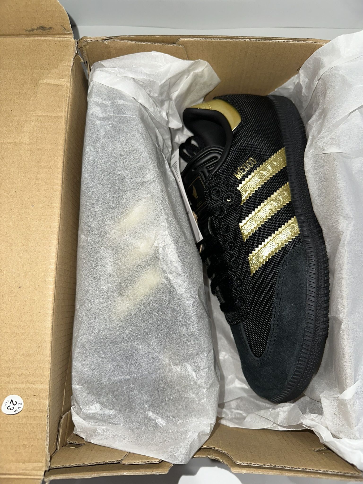 adidas Samba OG Mexico Black Gold Metallic size 4.5 mens / 6 women’s