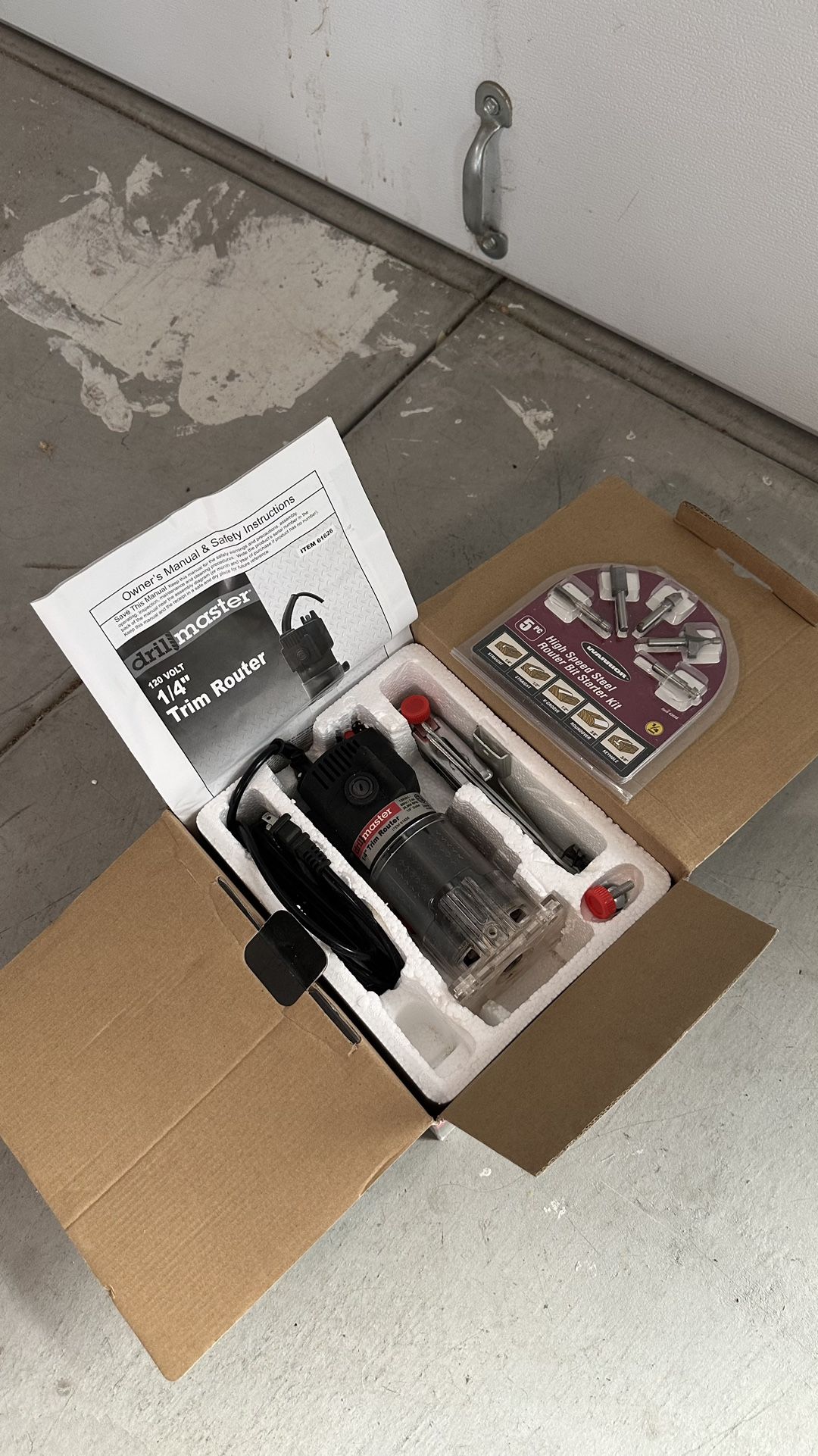 Drill Master 1/4” Trim Router with 5-piece Bit Set