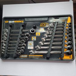 SAE/MM 90-Tooth Pro Combination Ratcheting Wrench Tool Set

