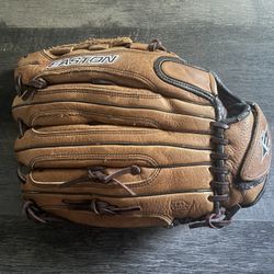 Easton baseball glove