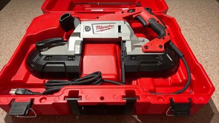 Milwaukee Deep Cut Band Saw