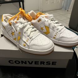 Converse CONS As-1 Pro low-top sneaker in White/ Yellow Leather Unisex 8 Mens/ 9.5 Women’s. 