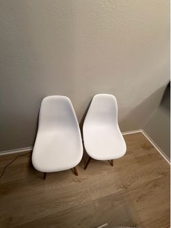2 IKEA chairs