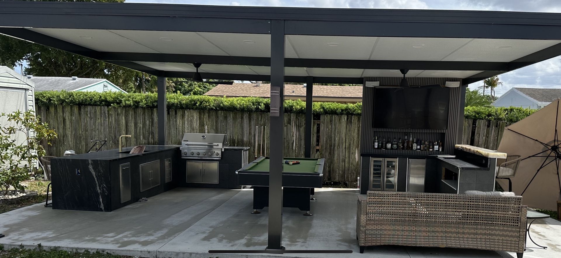Outdoor Kitchen