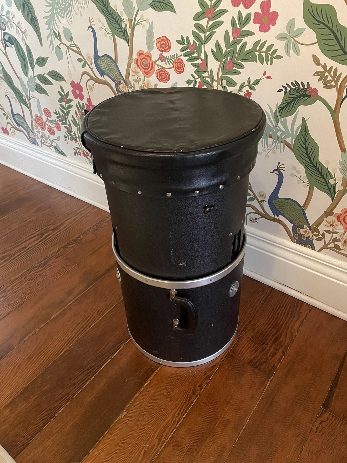 Vintage DW Canister Drum Throne