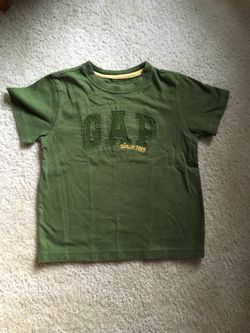 Gap Tshirt