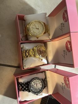 Lots Of Watches 
