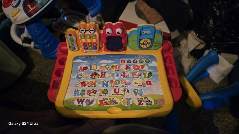 VTech Touch and Learn Activity Desk Deluxe