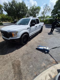 Rims for f150 26 inch .tires like new 305 30 26