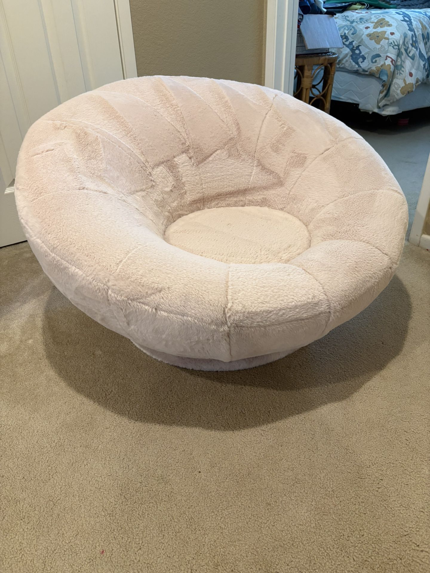 Pottery Barn Teen Faux Fur Blush Groovy Swivel Chair