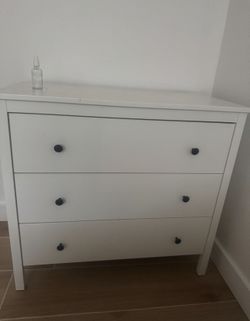 IKEA 3-Drawer Dresser 