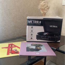 VICTROLA BLUETOOTH TURNTABLE 