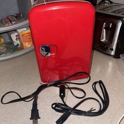 Portable Mini Fridge Cooler/Warmer 