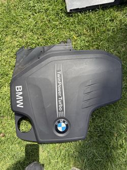 BMW 328i Engine Cover (TwinPower Turbo) – OEM