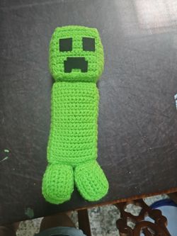 Crocheted creeper