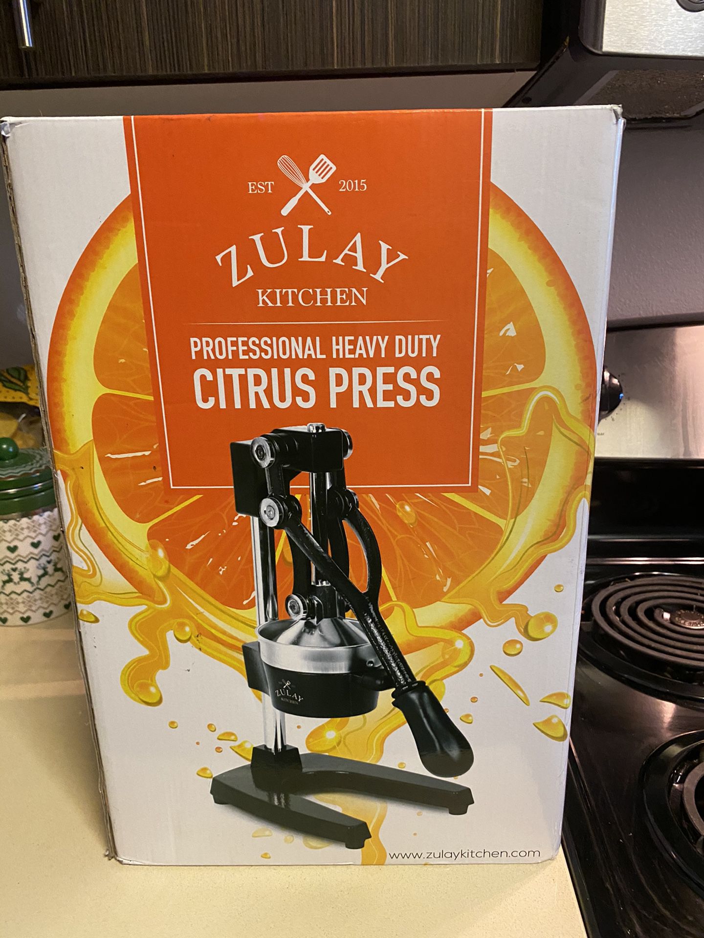 **Price reduced- Citrus Juicer (Professional Heavy Duty Manual Press)