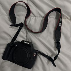 Canon Rebel T5 With 2 Camera Lens