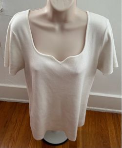 T Tahari white ribbed knit sweetheart neckline short sleeve top, size XL