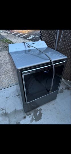 Maytag electric dryer  big size 29 inch wide