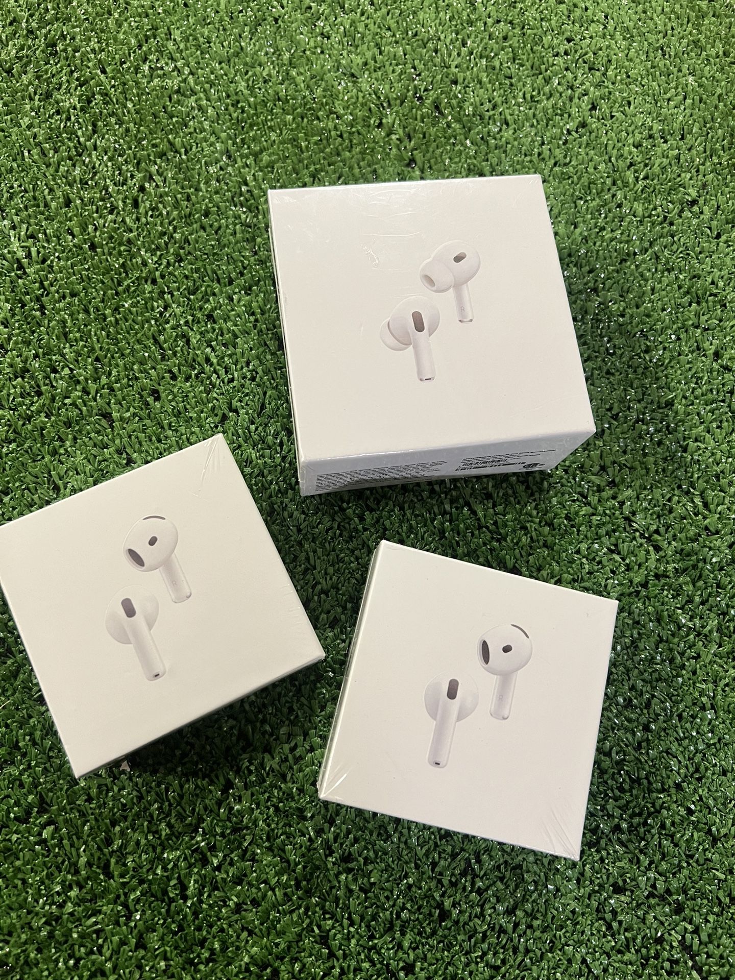 Air Pods 4 And 2 Gen