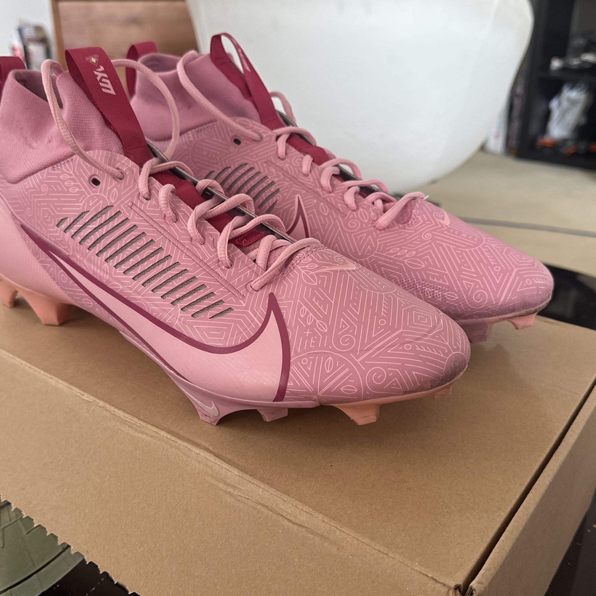 What Pros Wear: Kyler Murray's Nike Vapor Edge 360 Elite Cleats - What Pros  Wear